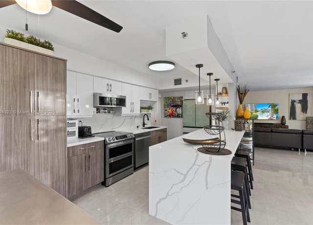 Property at 3600 Mystic Pointe Dr #306, Aventura, FL 33180, 2 beds, 2 baths