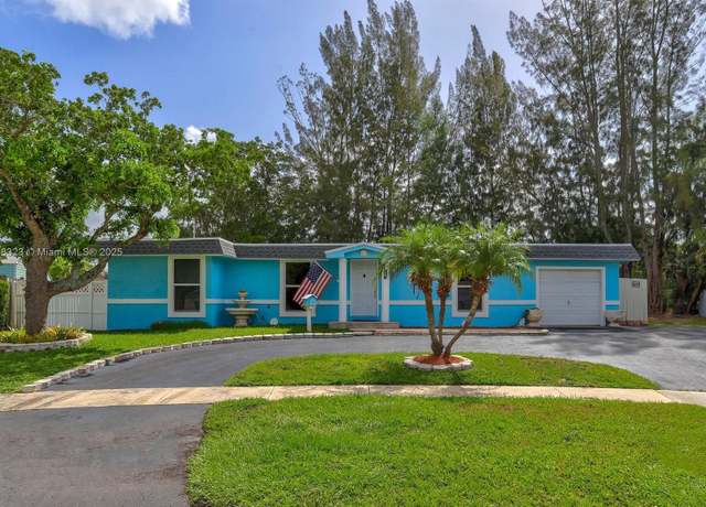 Property at 6605 NW 80th Ct, Tamarac, FL 33321, 4 beds, 2 baths