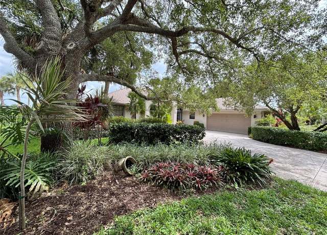 Property at 1992 SW Danforth Cir, Palm City, FL 34990, 3 beds, 2.5 baths