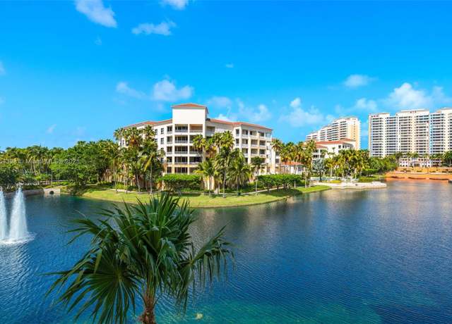 Property at 723 Crandon Blvd #305, Key Biscayne, FL 33149, 3 beds, 3 baths