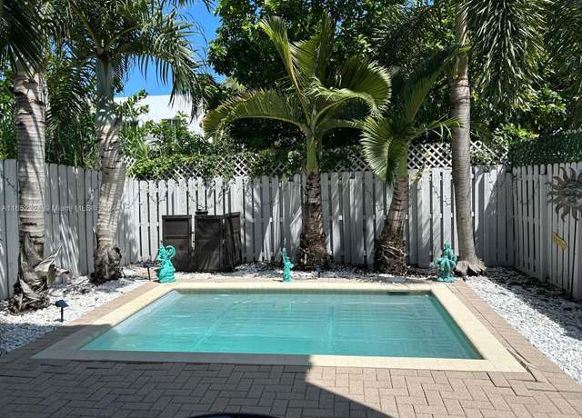 Property at 1118 NE 1st Ave, Fort Lauderdale, FL 33304, 3 beds, 2.5 baths