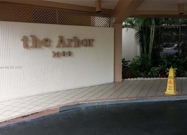 Property at 1400 Saint Charles Pl #516, Pembroke Pines, FL 33026, 2 beds, 2 baths