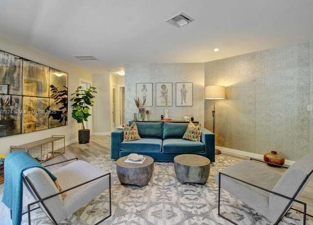 Property at 2716 NE 27th Ct, Fort Lauderdale, FL 33306, 3 beds, 2.5 baths