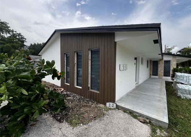 Property at 222 SW 8th St, Dania Beach, FL 33004, 6 beds, 8 baths