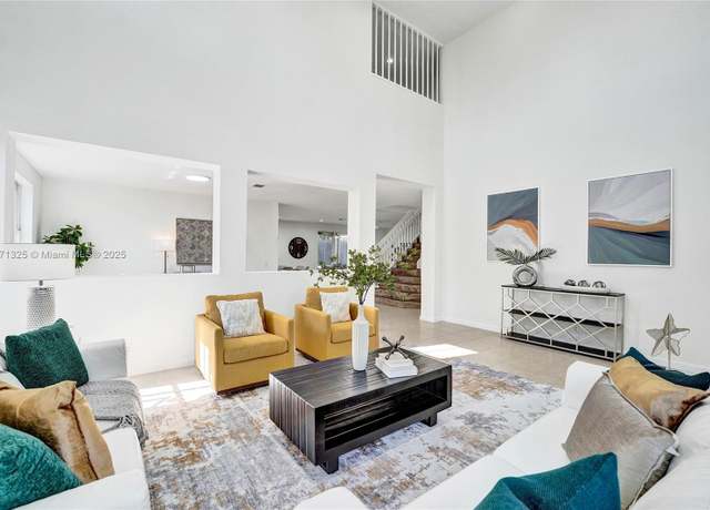 Property at 1942 Timberline Rd, Weston, FL 33327, 6 beds, 4 baths