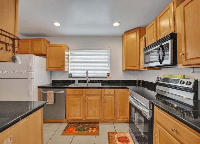 Property at 1551 NW 92nd Ave #185, Pembroke Pines, FL 33024, 4 beds, 3 baths