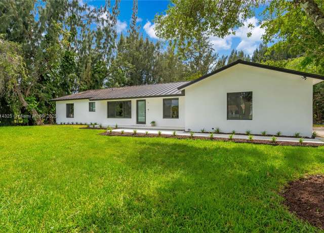 Property at 5311 SW 196th Ln, Southwest Ranches, FL 33332, 3 beds, 2.5 baths