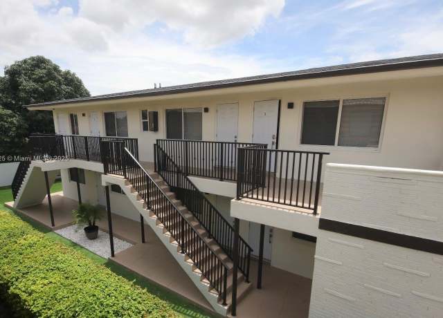 Property at 251 NW 57th Ave, Miami, FL 33126, 20 beds, 13 baths