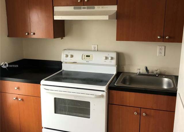 Property at 13215 NE 6th Ave #103, North Miami, FL 33161, 1 bed, 1 bath
