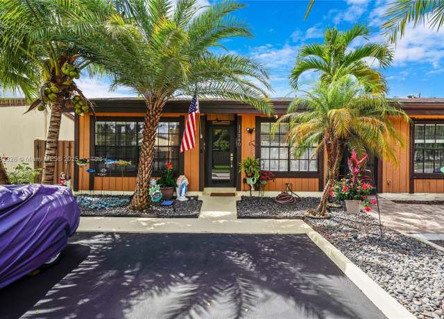 Property at 11140 Redwood Ave, Pembroke Pines, FL 33026, 2 beds, 2 baths