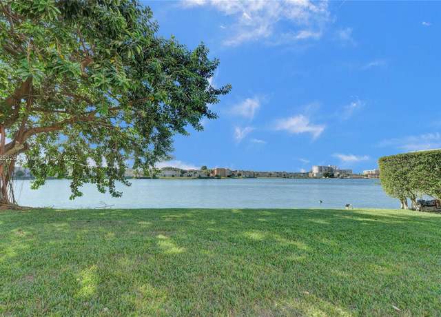 Property at 1750 NE 191st St Unit 106-1, Miami, FL 33179, 2 beds, 1.5 baths