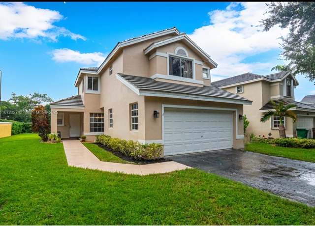 Property at 2913 Myrtle Oak Cir, Davie, FL 33328, 3 beds, 2.5 baths