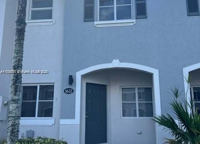 Property at 1622 SE 30th St, Homestead, FL 33035, 2 beds, 2.5 baths