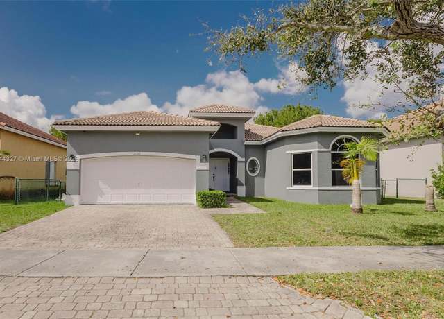 Property at 2120 SE 17th Ave, Homestead, FL 33035, 4 beds, 2.5 baths