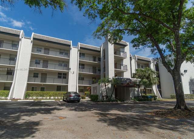 Property at 9235 Lagoon Pl #404, Davie, FL 33324, 2 beds, 2 baths