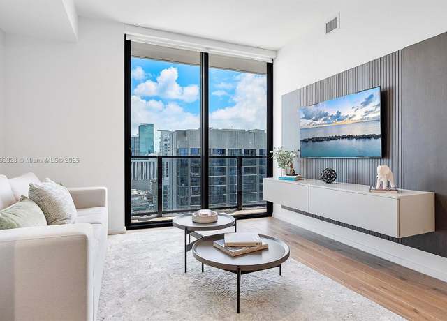 Property at 398 NE 5th St #2517, Miami, FL 33132, 3 beds, 3 baths