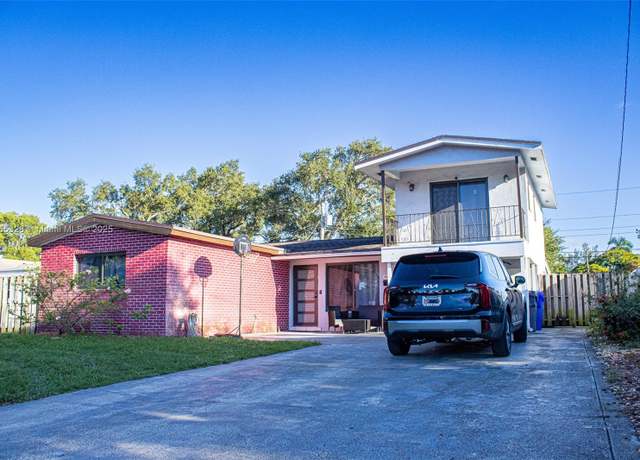 Property at 6630 Charleston St, Hollywood, FL 33024, 4 beds, 3 baths