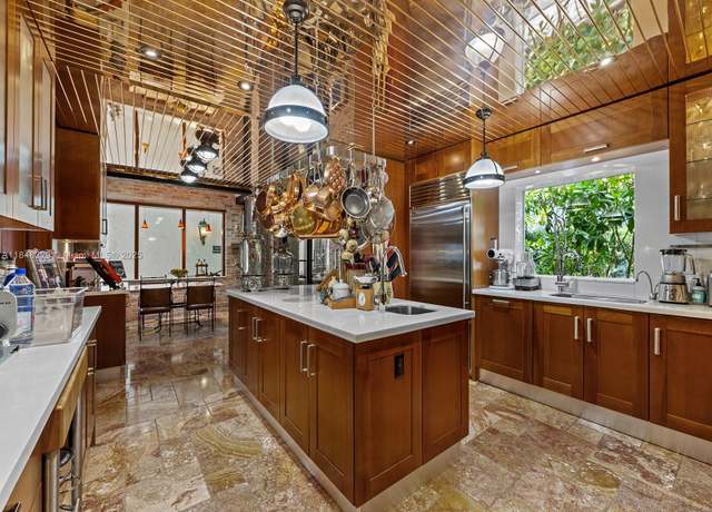 Property at 20251 W Oak Haven Cir, Miami, FL 33179, 5 beds, 6 baths