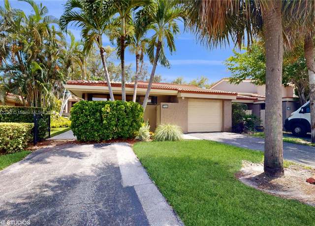 Property at 400 Saint Andrews Rd #56, Hollywood, FL 33021, 3 beds, 2 baths