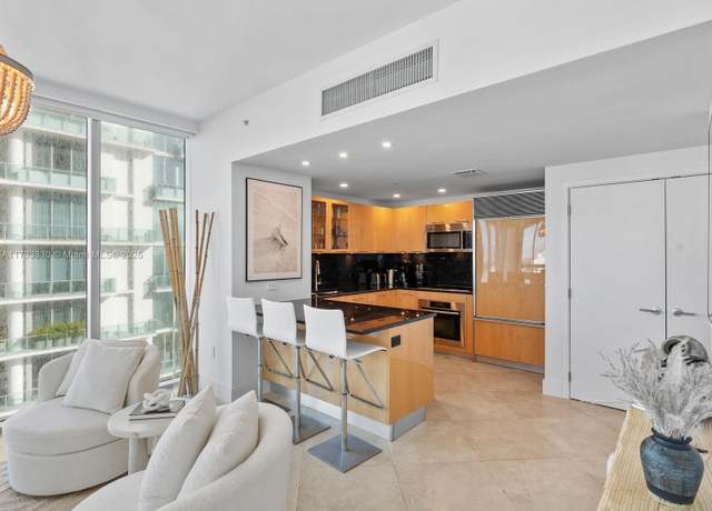 Property at 6899 Collins Ave #1704, Miami Beach, FL 33141, 1 bed, 1 bath