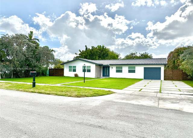 Property at 3125 SW 98th Ct, Miami, FL 33165, 4 beds, 2 baths