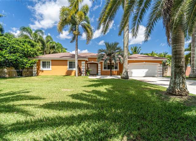 Property at 32003 SW 205th Ave, Homestead, FL 33030, 4 beds, 2.5 baths