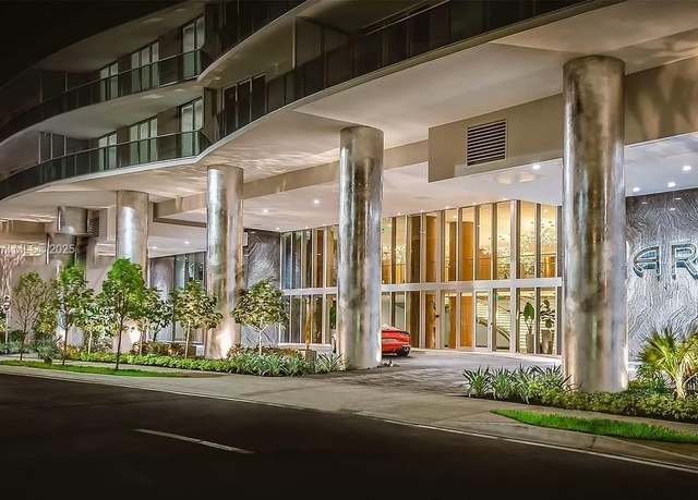 Property at 488 NE 18th St #3209, Miami, FL 33132, 2 beds, 3 baths