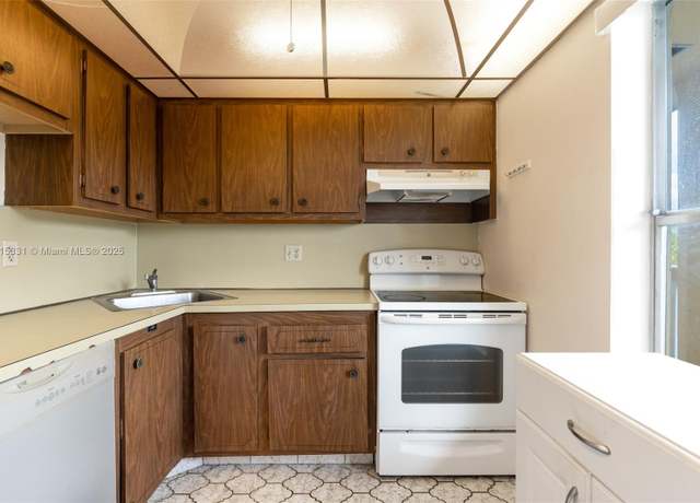 Property at 6051 NW 61st Ave #307, Tamarac, FL 33319, 1 bed, 1 bath