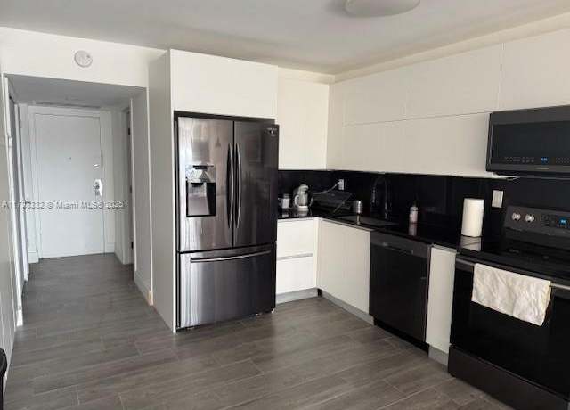 Property at 3375 N Country Club Dr #1409, Aventura, FL 33180, 3 beds, 2 baths