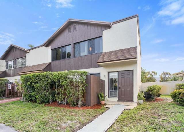 Property at 3200 NW 5th Ter #33, Pompano Beach, FL 33064, 2 beds, 1.5 baths