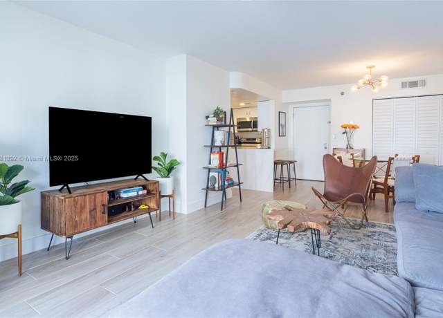 Property at 770 Claughton Island Dr #609, Miami, FL 33131, 1 bed, 1 bath
