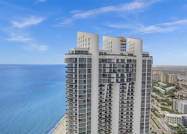 Property at 18201 Collins Ave #5508, Sunny Isles Beach, FL 33160, 1 bed, 1.5 baths