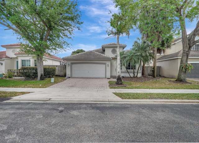Property at 1955 NW 100th Ave, Pembroke Pines, FL 33024, 3 beds, 2 baths