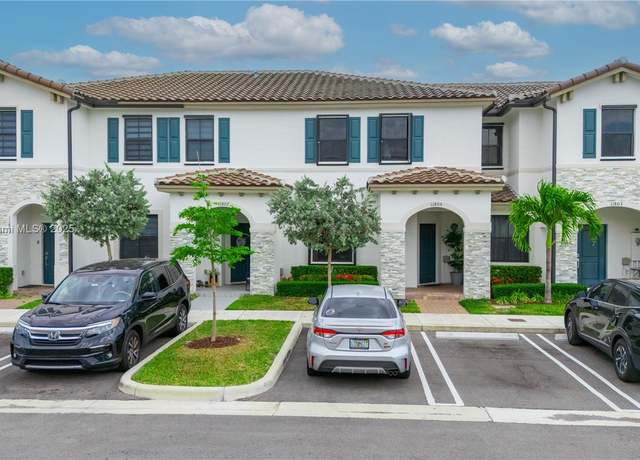 Property at 11805 SW 245th Ter, Homestead, FL 33032, 3 beds, 2.5 baths