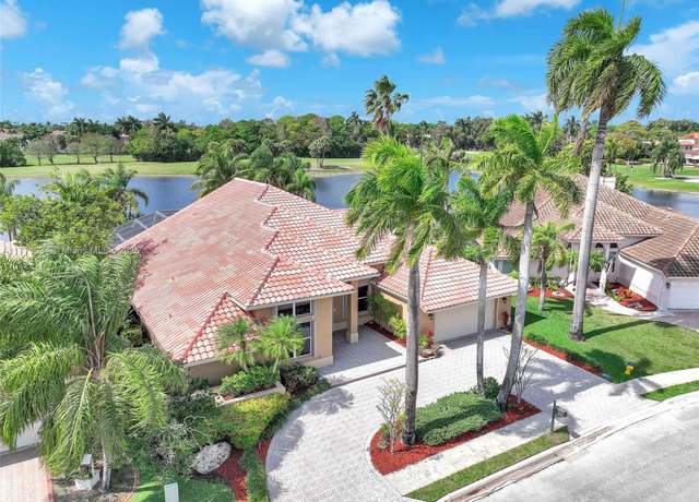 Property at 620 W Laurel Ln W, Pembroke Pines, FL 33027, 5 beds, 4 baths