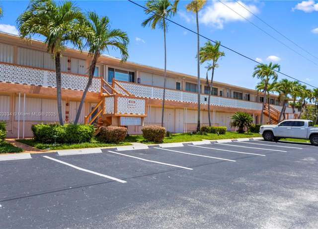 Property at 1030 SW 11th St Unit 8M, Hallandale Beach, FL 33009, 1 bed, 1 bath