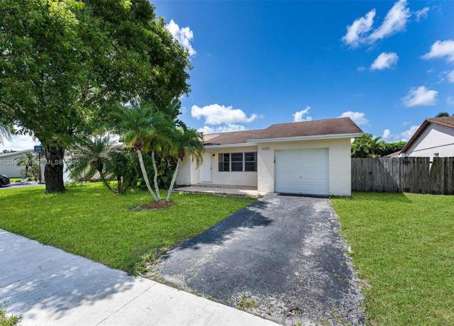 Property at 9285 Affirmed Ln, Boca Raton, FL 33496, 3 beds, 2 baths