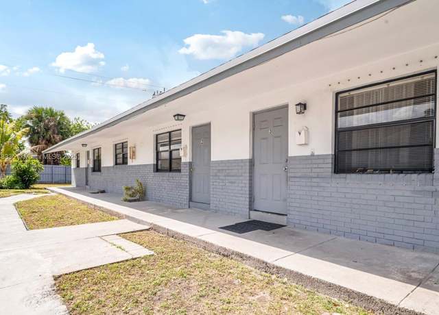 Property at 4030 SW 19th St, West Park, FL 33023, 9 beds, 6.5 baths