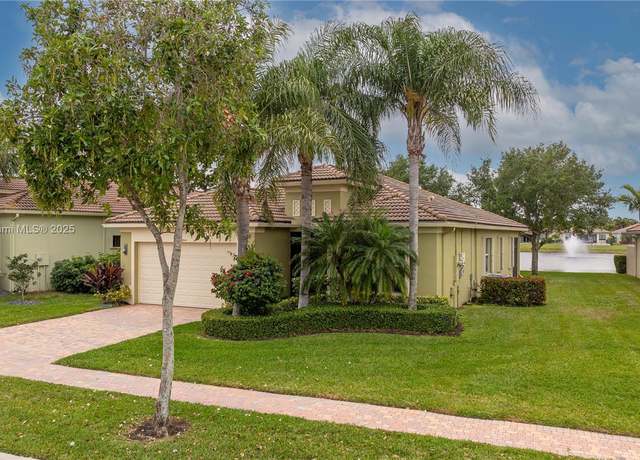 Property at 14841 Strand Ln, Delray Beach, FL 33446, 3 beds, 2 baths