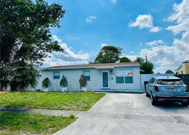 Property at 800 N 69th Ave, Hollywood, FL 33024, 4 beds, 3 baths