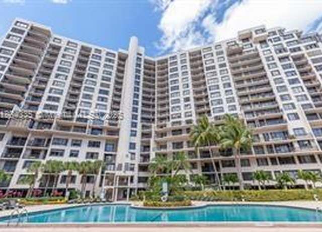 Property at 540 Brickell Key Dr #302, Miami, FL 33131, 1 bed, 1.5 baths