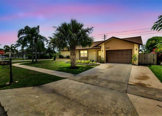 Property at 8840 SW 18th Rd, Boca Raton, FL 33433, 3 beds, 2 baths