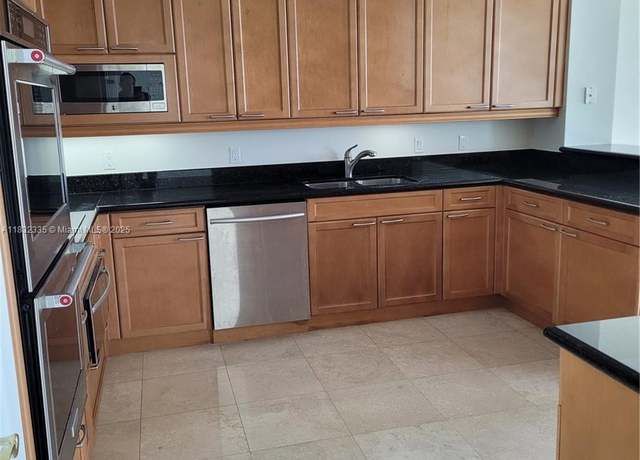 Property at 20201 E Country Club Dr #2203, Aventura, FL 33180, 3 beds, 4 baths
