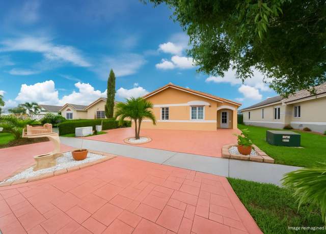 Property at 17778 SW 145th Ave, Miami, FL 33177, 4 beds, 2 baths