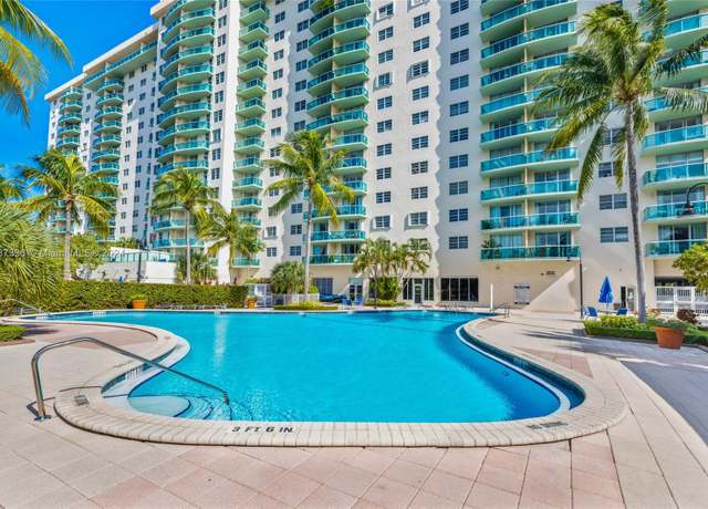 Property at 19390 Collins Ave #1518, Sunny Isles Beach, FL 33160, 1 bed, 1.5 baths