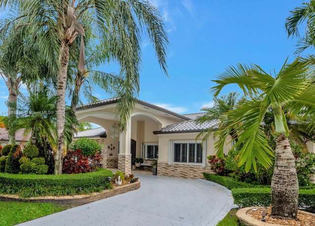 Property at 15430 SW 115th Ter, Miami, FL 33196, 4 beds, 2.5 baths