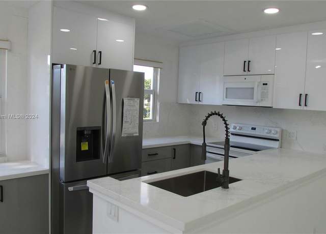 Property at 115 Ventnor F #115, Deerfield Beach, FL 33442, 2 beds, 1.5 baths