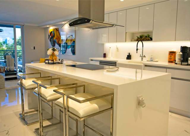 Property at 3849 NE 169th St #302, North Miami Beach, FL 33160, 1 bed, 1.5 baths