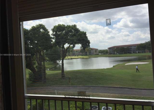 Property at Undisclosed address, Pembroke Pines, FL 33027, 1 bed, 1.5 baths