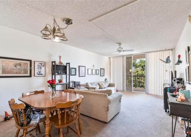 Property at 10985 SW 107th St #312, Miami, FL 33176, 1 bed, 1.5 baths